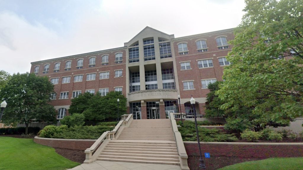 City Guide for Dayton Ohio, 2450 Needmore Road Dayton Ohio City Guide EB-3 Visa green card jobs