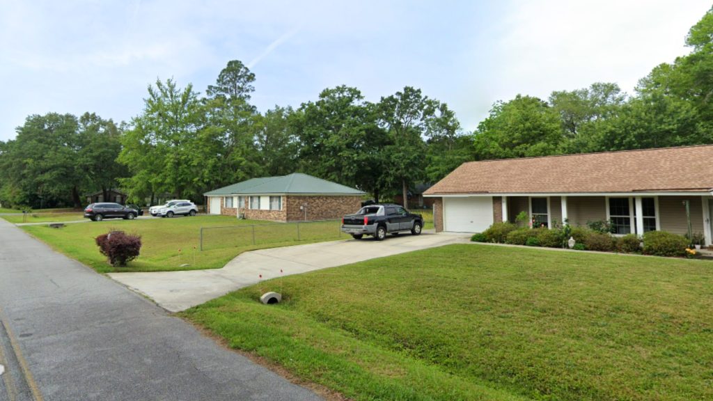 City Guide for Hinesville Georgia, 203 W Oglethorpe Hwy City Guide, EB-3 Visa green card jobs