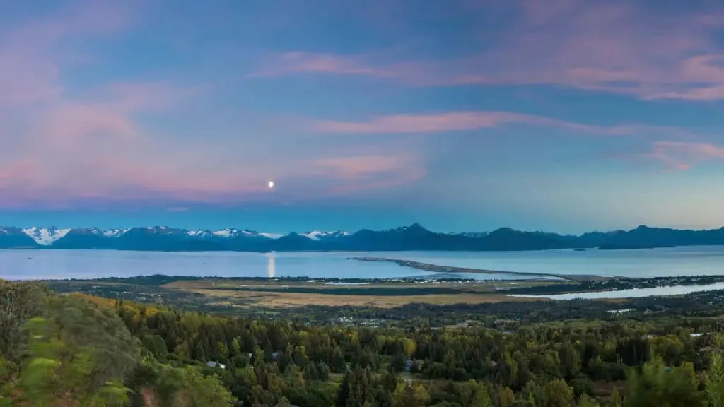City Guide for Homer Alaska, 3656 Ben Walters Lane Homer Alaska City Guide EB-3 Visa green card jobs