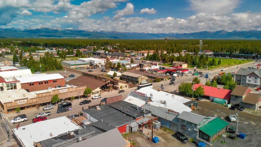 City Guide for West Yellowstone Montana, West Yellowstone Montana City Guide, EB-3 Visa green card jobs 