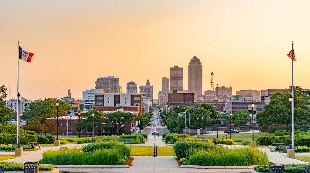 City Guide for Des Moines Iowa, Des Moines Iowa City Guide, EB-3 Visa green card jobs