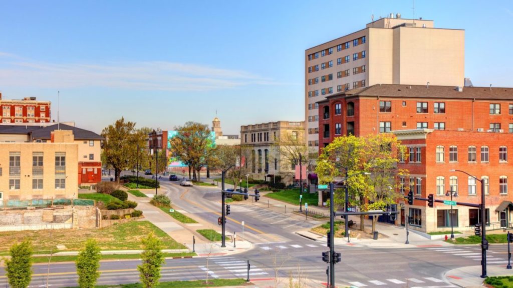 City Guide for Iowa City Iowa, Iowa City Iowa City Guide, EB-3 Visa green card jobs