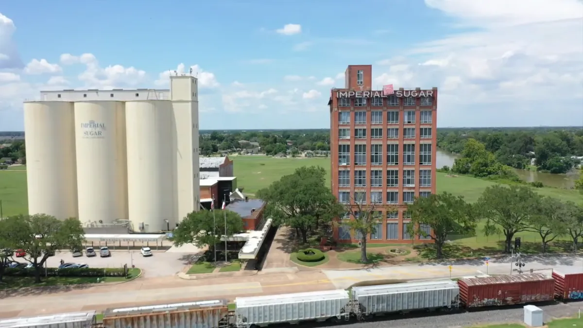 City Guide for Sugar Land Texas Sugar Land Texas City Guide EB-3 Visa green card jobs City Guide for Sugar Land Texas, Sugar Land Texas City Guide, EB-3 Visa green card jobs