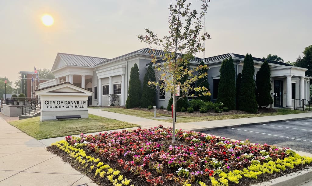 City Guide for Danville Virginia, Danville Virginia City Guide, EB-3 Visa green card jobs 